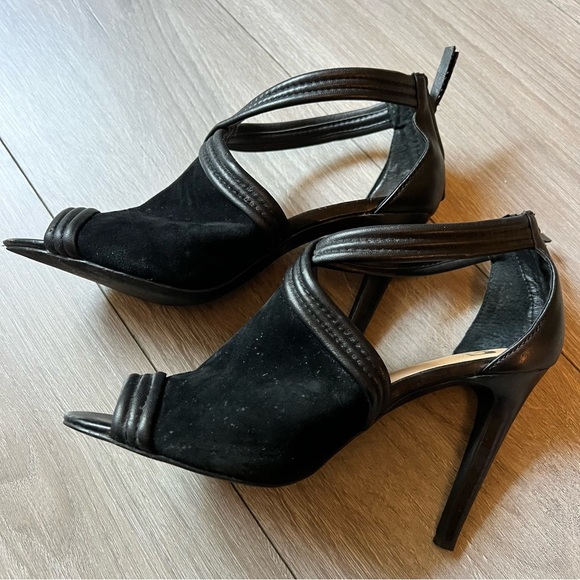 Joe's Jeans Black Peep Toe Heels Size 8.5 Leather & Suede Back Tassel Zipper - Picture 2 of 13